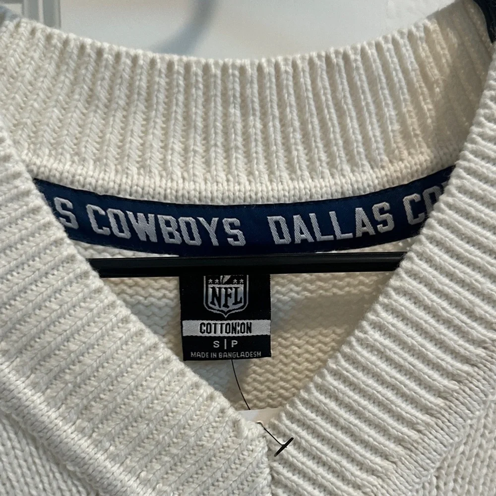NFL Dallas Cowboys Knit Sweater - Picture 4 of 4
